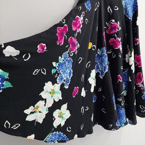 MaxMara Women' US 6 Silk Maxi Skirt Made In Italy Floral-printed Black Boho